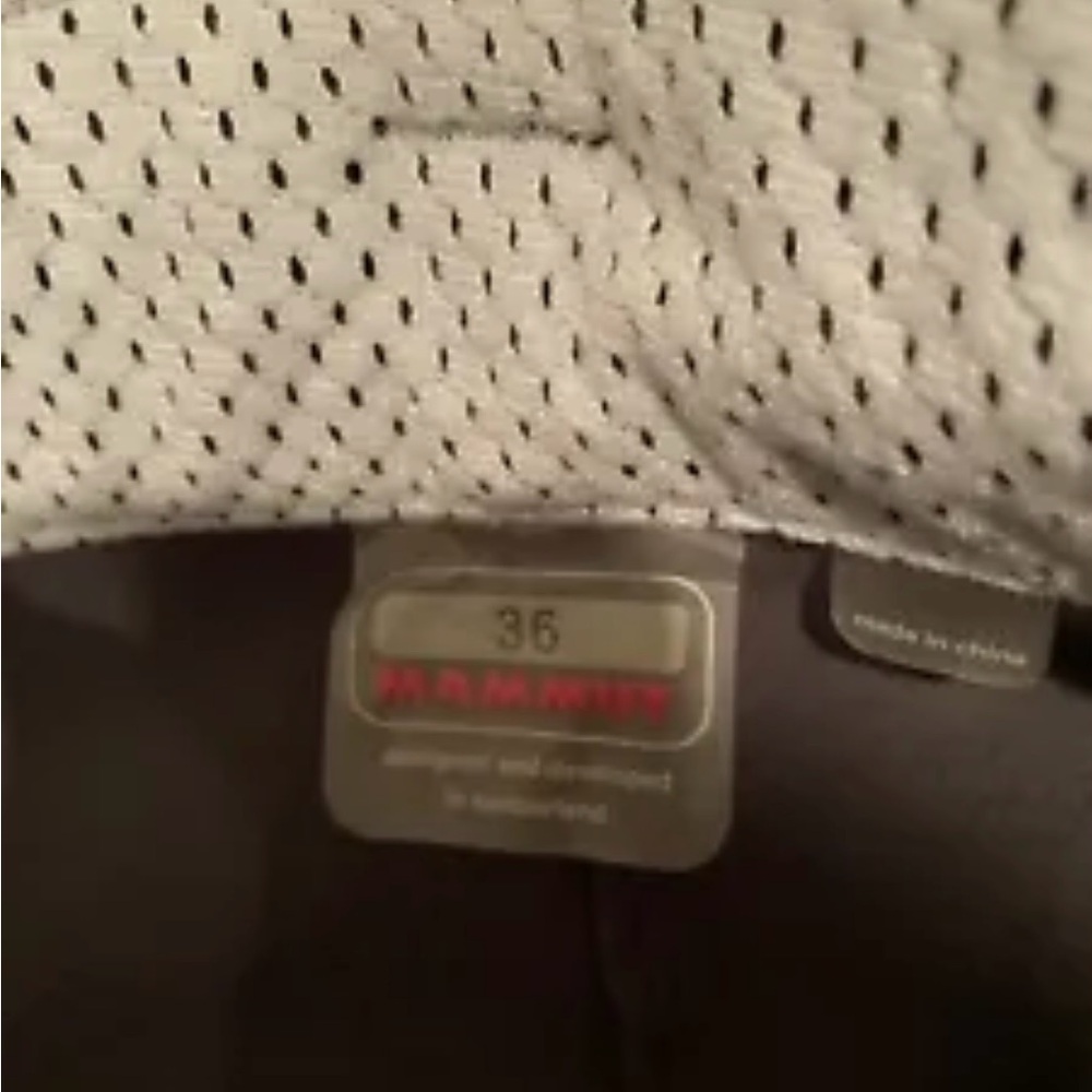 Mammut Black Soft Shell Softech Ski Snowboard Pan… - image 4